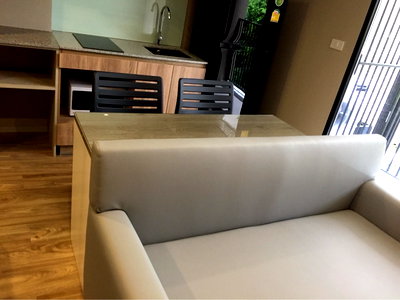 คอนโดให้เช่า : Rent Blossom Condo สาทร - เจริญราษฎร์ 30ตรม. เฟอร์ครบ 14,000 บาท