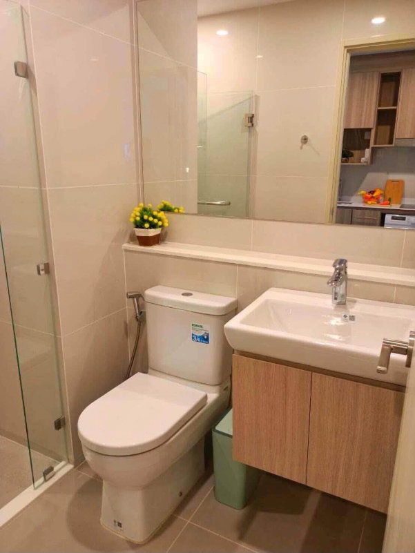 รูป R1358/ ไลฟ์ พระราม 4 - อโศก ห้องสตูดิโอ 27 ตร.ม. ชั้น 20 วิว 3 ด้าน (โค้งน้ำเจ้าพระยา บางกะเจ้า สวนเบญจกิติ) ใกล้ MRT ศูนย์สิริกิติ์ 450 ม - รูปที่ 11/22