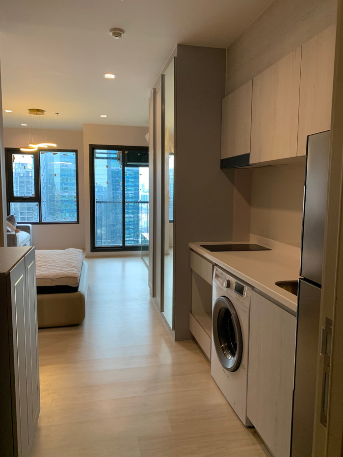 picture Condo for Rent at Life One Wireless (K6910032) ID Line : @condo64 - 9/18