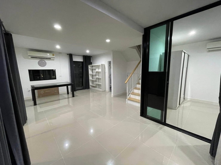 picture For Rent : Areeya Como Village (Wongwaen-Ramintra) - 1/20