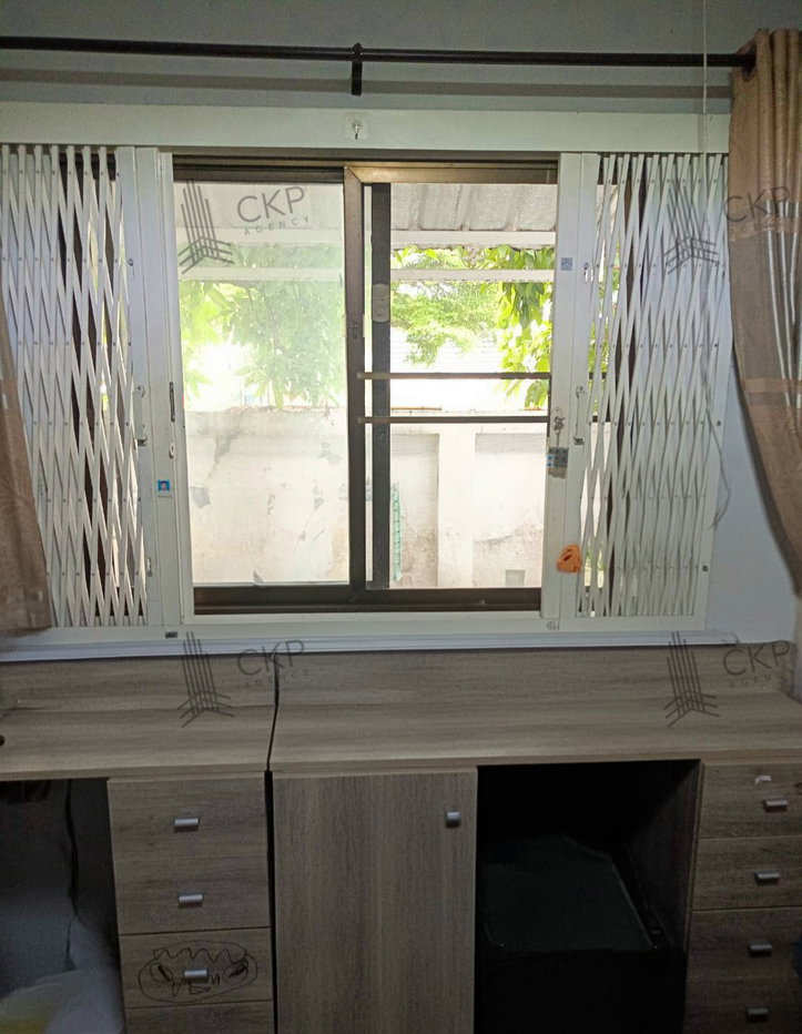 รูป L260164 | ขายบ้าน 2 ชั้น หมู่บ้านออมธนา 1 ไทรน้อย นนทบุรี บ้านหลังมุม 54.5 ตร.ว. ติดสนามเด็กเล่น บรรยากาศร่มรื่น พร้อมพื้นที่พักผ่อนรอบบ้าน - รูปที่ 9/11