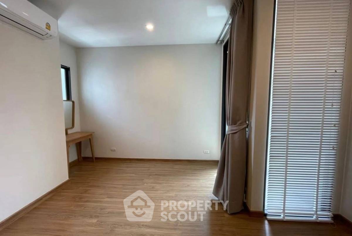 picture 4-BR House, 241 Sqm | Baan Klang Muang Classe Sukhumvit 77 (ID 3448165) - 13/15