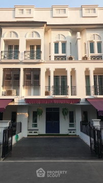 3-BR Townhouse near BTS Bang Chak (ID 3448279)