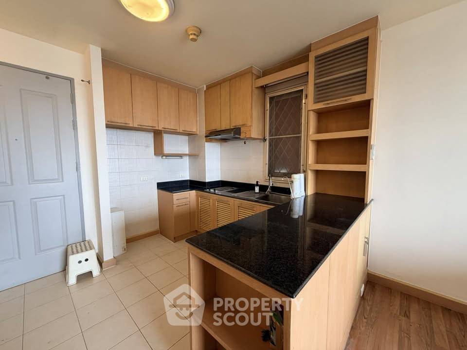 picture 200m From BTS Phra Khanong | 2-BR Sukhumvit Plus Condo (ID 3447900) - 3/13