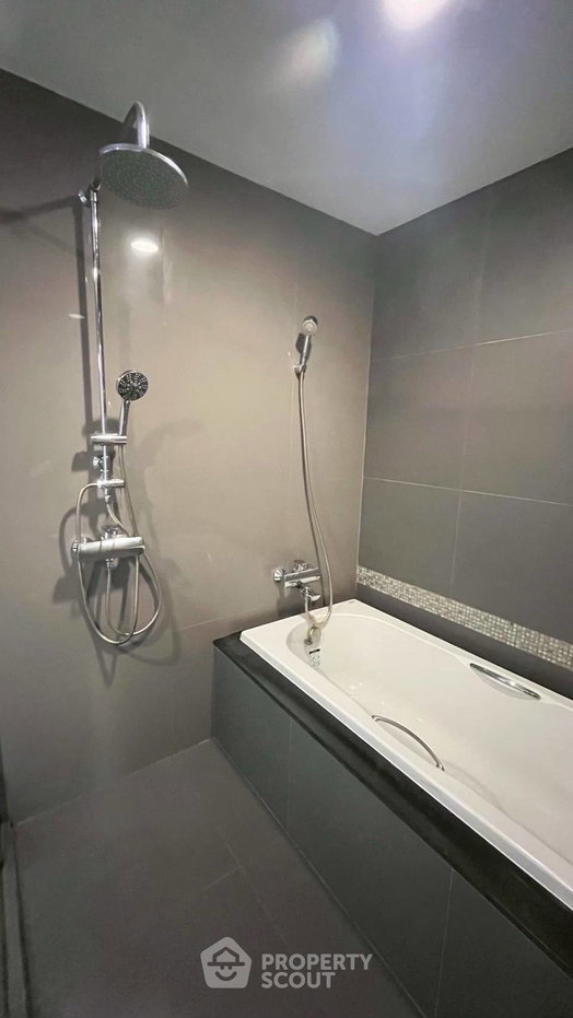 รูป ใกล้ BTS ทองหล่อ 200 ม. | 1 ห้องนอน The Crest Sukhumvit 34 (ID 3448431) - รูปที่ 10/11