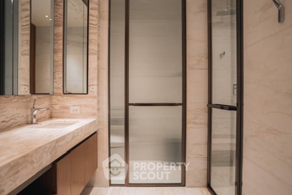 picture Pet-Friendly 2-BR 162 Sqm At SCOPE Langsuan Near BTS Chit Lom (ID 2721739) - 16/19