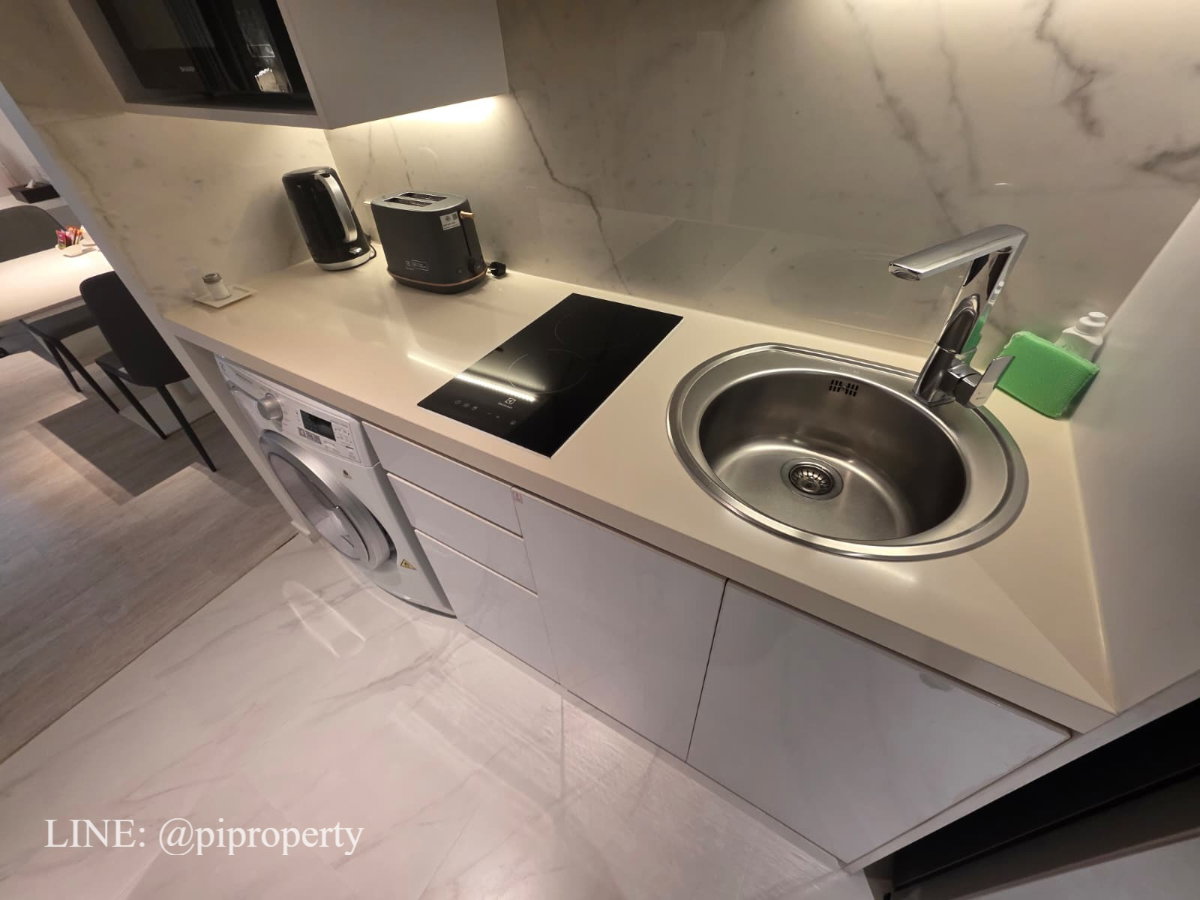 picture Premium Serviced Residence in Asoke CBD | 32 sq.m. | Flexible Monthly Rent - 6/19