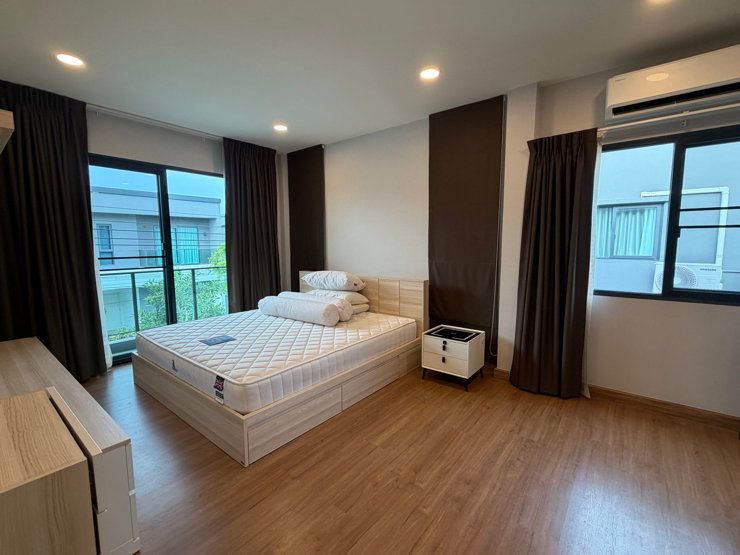 รูป บ้าน เซนโทร บางนา (Centro Bangna) ใกล้ Mega Bangna และโรงเรียนนานาชาติ - รูปที่ 6/8