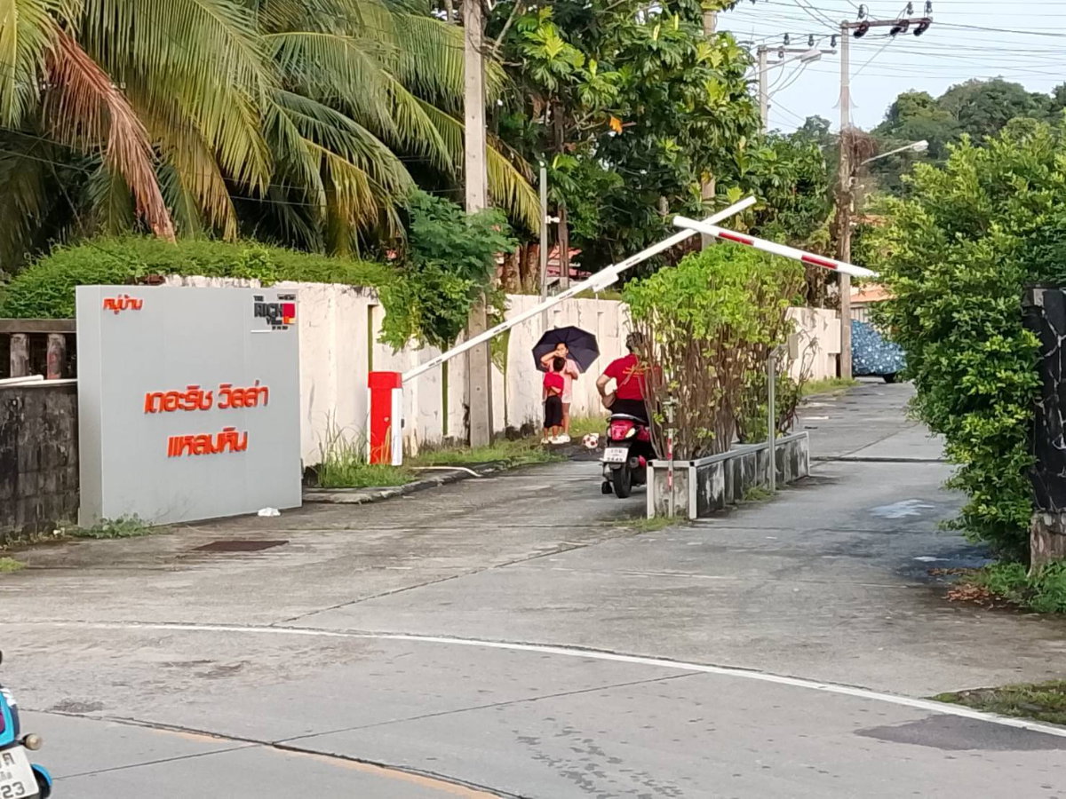 รูป 🏡 ให้เช่าทาวน์โฮม(หลังมุม) โครงการเดอะริชแหลมหิน รีโนเวทใหม่ พร้อมแอร์ 3 ตัว เนื้อที่ 25.5 ตารางวา ใกล้ร้านอาหารแหลมหินซีฟู้ด(ติดทะเล) และ 7-eleven - รูปที่ 13/15