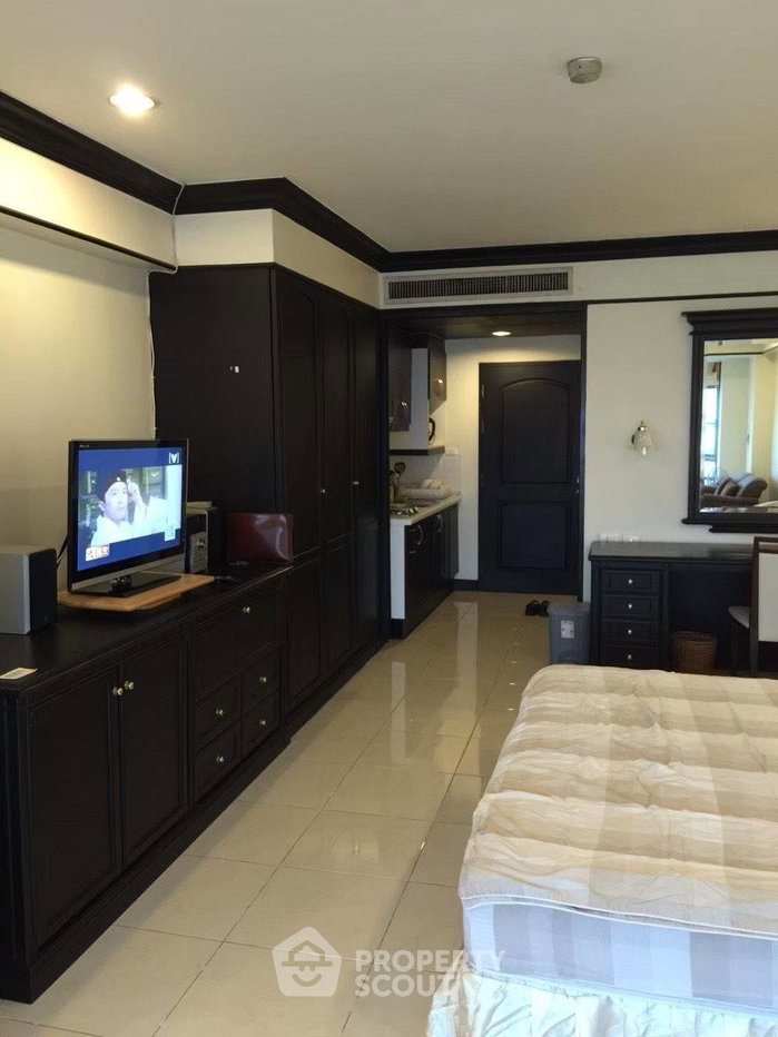 picture 1-BR Juldis River Mansion Condominium In Bang Lamphu (ID 3448054) - 2/9