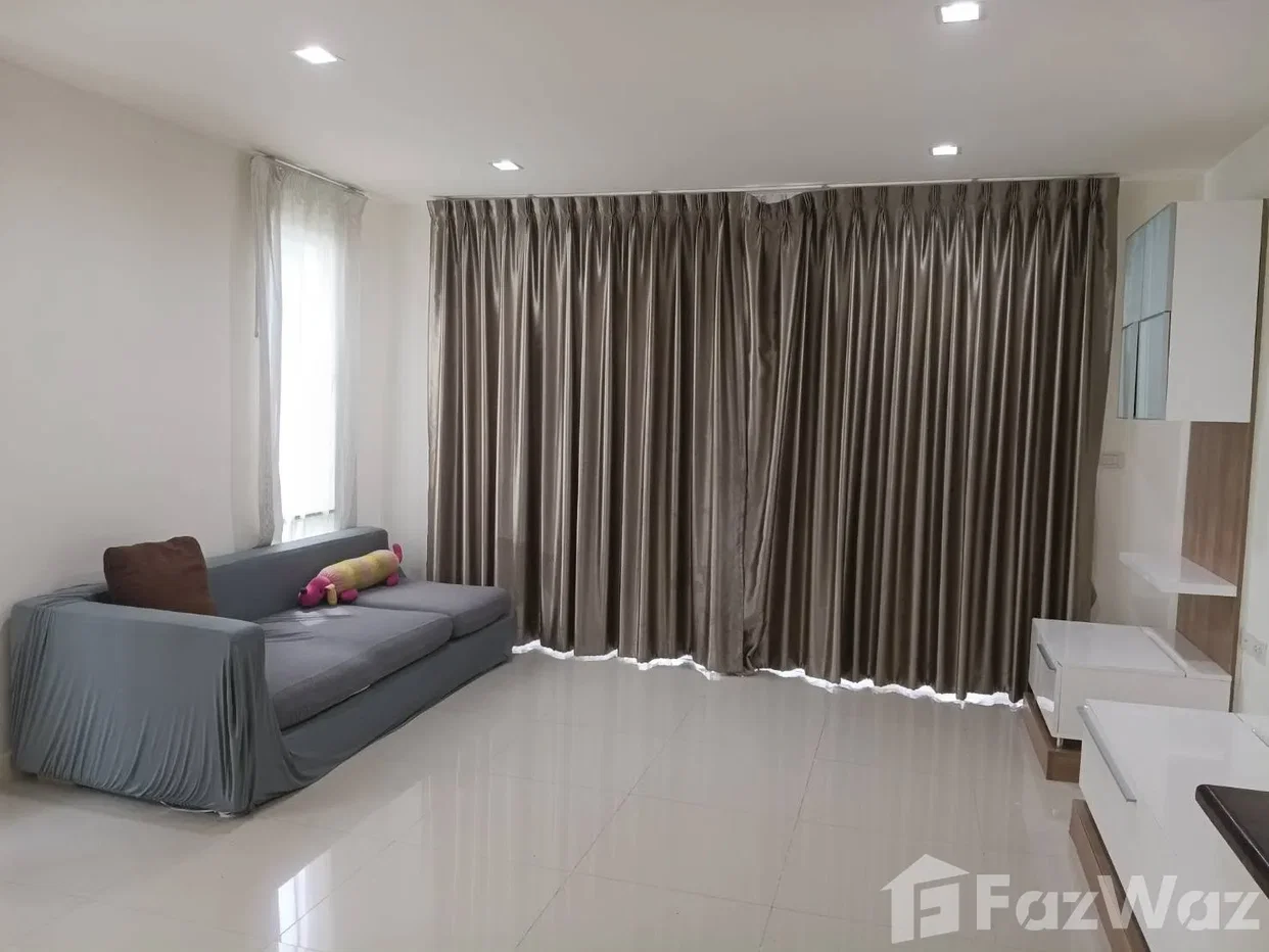 picture Corner-unit townhome, within walking 6887722 - 5/5