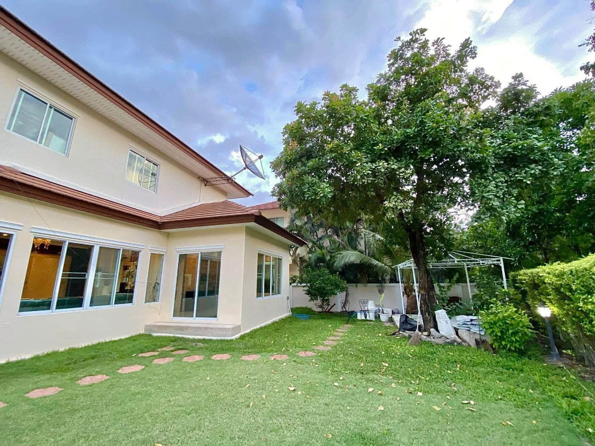 รูป บ้านเดี่ยวหมู่บ้านเดอะแกรนด์ พระราม 2  พื้นที่ 98.80 ตรว. พื้นที่ใช้สอย 260 ตรม.  หลังมุมในสุด สงบ เป็นส่วนตัวมาก เพื่อนบ้านดีมากๆ - รูปที่ 7/17