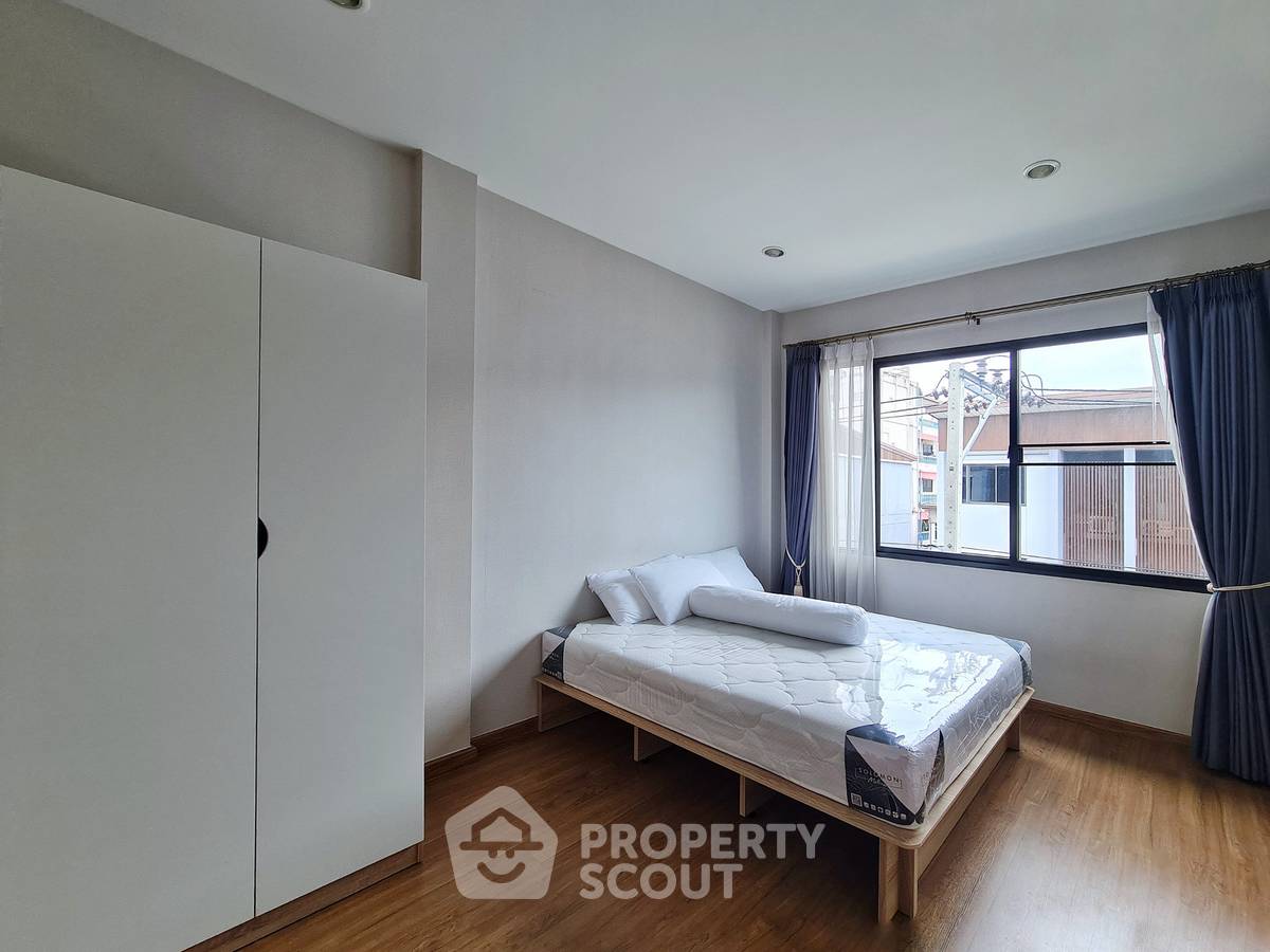 picture 3-BR Townhouse in Wang Thonglang (ID 3448666) - 15/21