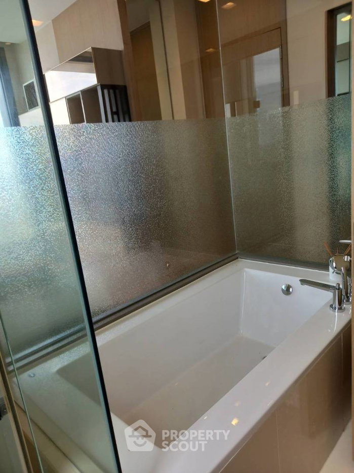 picture 2-BR Condo at The Esse Asoke near MRT Sukhumvit (ID 3448299) - 12/12