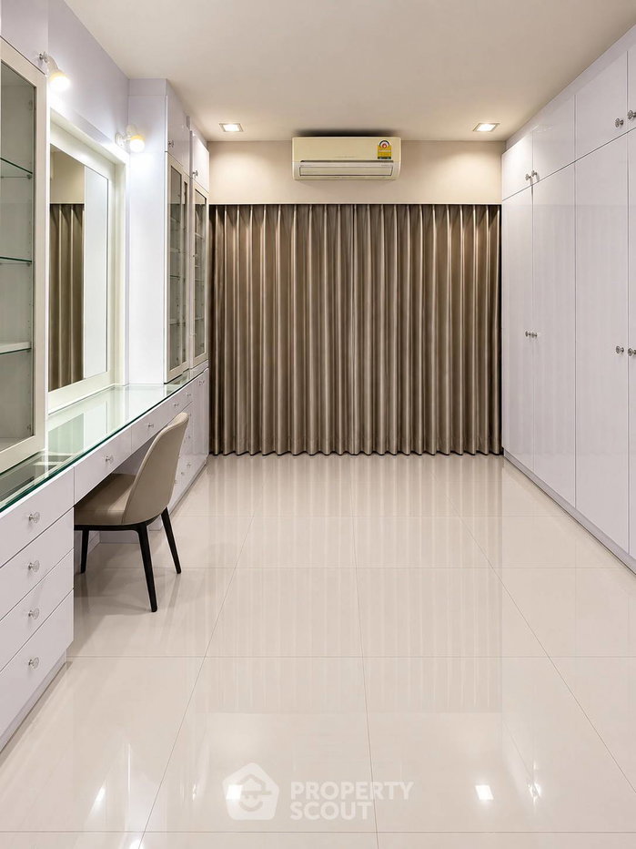 picture 2-BR Townhouse in Bang Khlo (ID 3447385) - 2/11