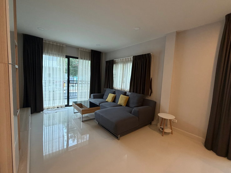 รูป บ้าน เซนโทร บางนา (Centro Bangna) ใกล้ Mega Bangna และโรงเรียนนานาชาติ - รูปที่ 2/8