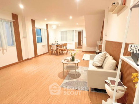 4-BR Townhouse For Sale, 200 Sqm, At หมู่บ้านชมเดือน Bang Khae (ID 3446617)