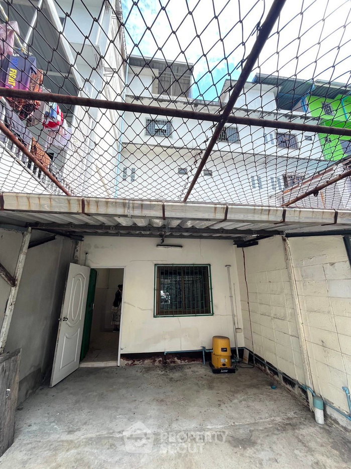 รูป ทาวน์เฮ้าส์ 2-ห้องนอน ใน ท่าข้าม (ID 3448118) - รูปที่ 1/10