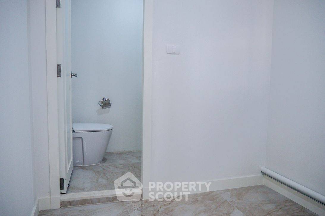 picture 2-BR Condo at Wilshire near BTS Phrom Phong (ID 789904) - 7/13
