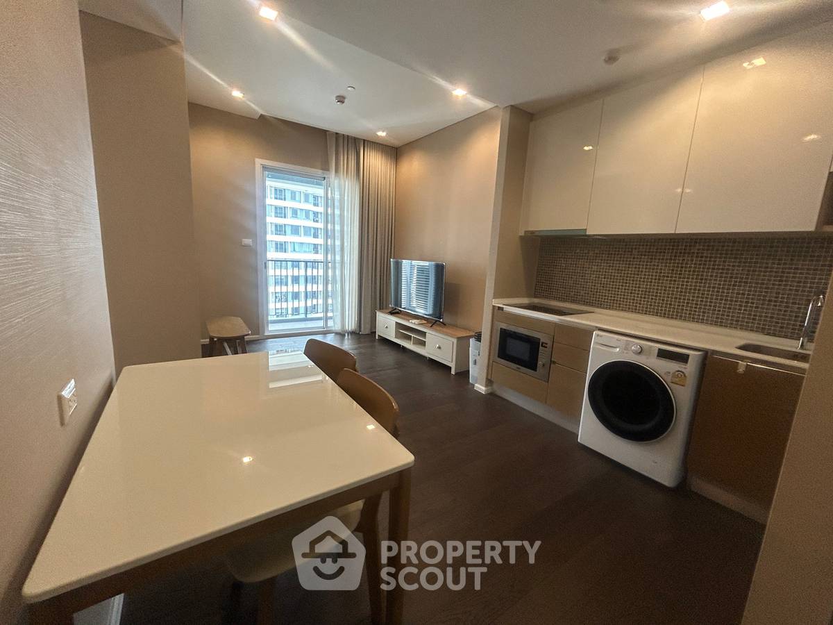 picture 28th-Floor 2-BR The Saint Residences Near MRT Phahon Yothin (ID 3452712) - 1/20