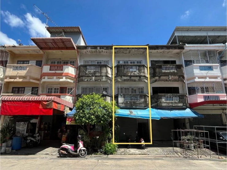 รูป ขายอาคารพาณิชย์ 3.5 ชั้น ต้นซอย ซ.เลียบวารี 31 - รูปที่ 1/17