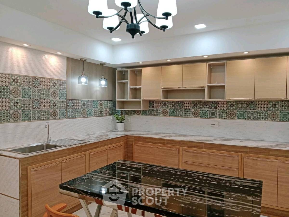 รูป คอนโด 4 ห้องนอน 190 ตร.ม. Baan Sukhumvit ขายใกล้ BTS ทองหล่อ (ID 3452417) - รูปที่ 12/33