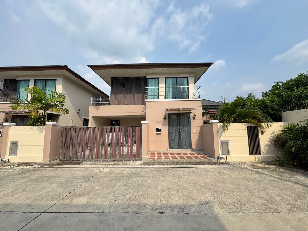 รูป บ้านเดี่ยวพร้อมสระส่วนตัวพื้นที่กว้าง 125ตร.ว 4นอน 5น้ำในโครงการใกล้สุขุมวิทพัทยา - รูปที่ 1/18