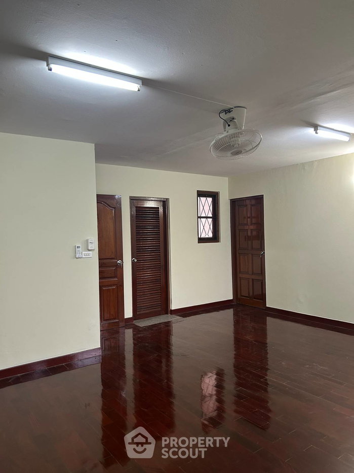 รูป ทาวน์เฮ้าส์ 4 ห้องนอน พื้นที่ 382 ตร.ม. ขายในประเวศ กรุงเทพฯ (ID 3453759) - รูปที่ 13/25