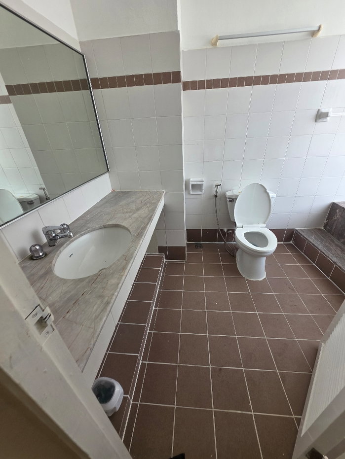 picture ðĨ HOT DEAL! Townhome 4 Floors | 7.9M - 23/24