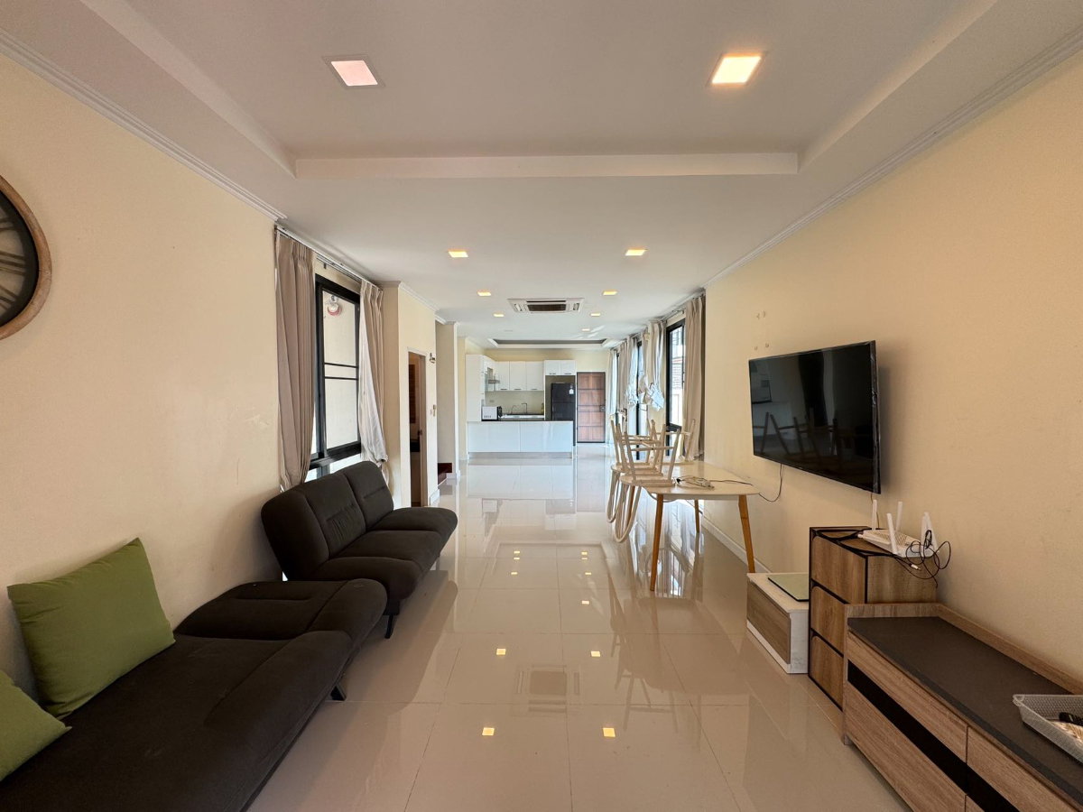 รูป บ้านเดี่ยวพร้อมสระส่วนตัวพื้นที่กว้าง 125ตร.ว 4นอน 5น้ำในโครงการใกล้สุขุมวิทพัทยา - รูปที่ 4/18