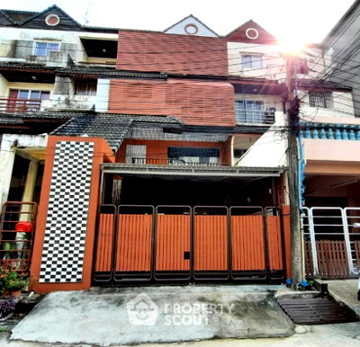 บ้านเดี่ยว กรุงเทพมหานคร : บ้าน 5-ห้องนอน ที่ วราธรวิลล์ ใน สวนหลวง (ID 3393395)