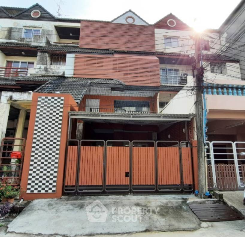 รูป บ้าน 5-ห้องนอน ที่ วราธรวิลล์ ใน สวนหลวง (ID 3393395) - รูปที่ 1/10