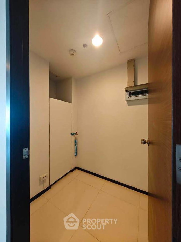 picture 2-BR Condo at Sathon Heritage Residences near BTS Chong Nonsi (ID 3451162) - 12/12