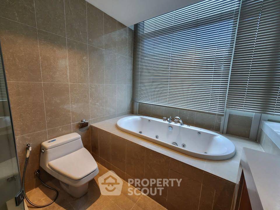 picture 2-BR Condo at Athenee Residence near BTS Phloen Chit (ID 3106304) - 12/15