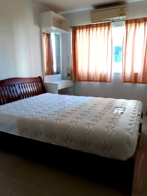 Condos for rent : For rent Kensington Bearing 12 1 bedroom 4th floor near BTS Bearing.