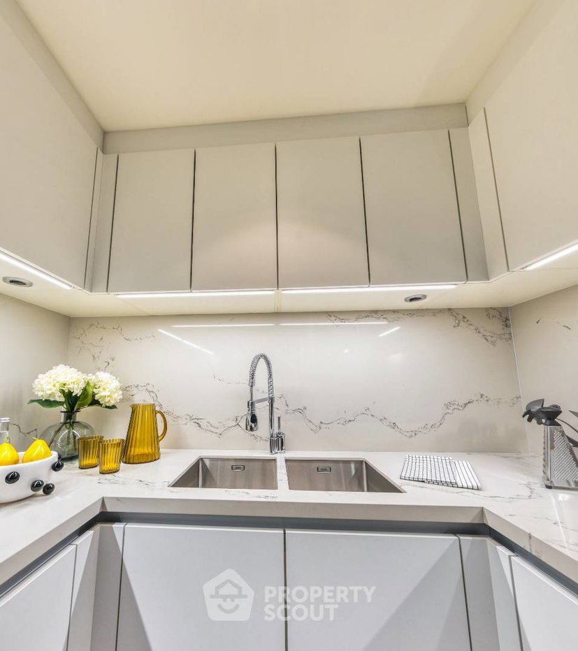 picture 3-BR Condo at Muniq Sukhumvit 23 near MRT Sukhumvit (ID 2025309) - 8/10