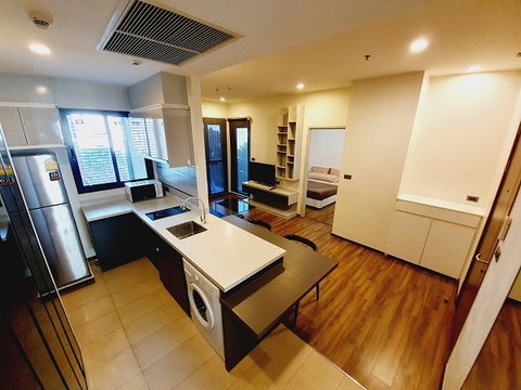 🔔New🔔 For rent! Private corner unit with swimming pool view at Wyne by Sansiri