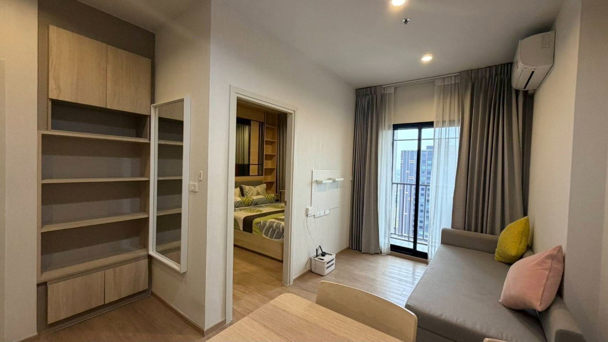 รูป 🏙️ 𝗖𝗢𝗠𝗠𝗢𝗡 𝗧𝗨 ✨ | ชั้น 𝟮𝟴 | ขนาด 𝟯𝟭 ตร.ม. | บิวท์อินตกแต่งสวย 💕 | ค่าเช่า 𝟭𝟱,𝟬𝟬𝟬 บาท/เดือน‼️ | พร้อมเข้าอยู่ 🔑 - รูปที่ 2/8