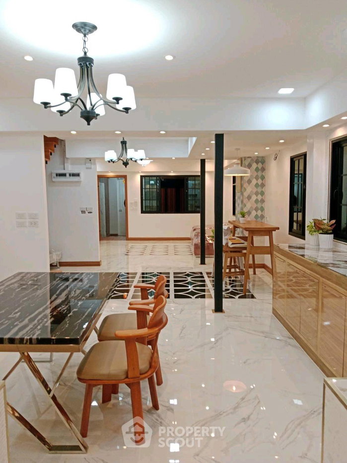 รูป คอนโด 4 ห้องนอน 190 ตร.ม. Baan Sukhumvit ขายใกล้ BTS ทองหล่อ (ID 3452417) - รูปที่ 8/33