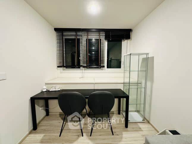 picture 100m From MRT Huai Khwang: 1-BR At XT Huaikhwang (ID 2353395) - 6/10