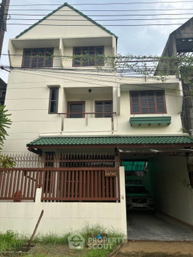 ทาวน์เฮ้าส์ 4 ห้องนอน พื้นที่ 382 ตร.ม. ขายในประเวศ กรุงเทพฯ (ID 3453759)