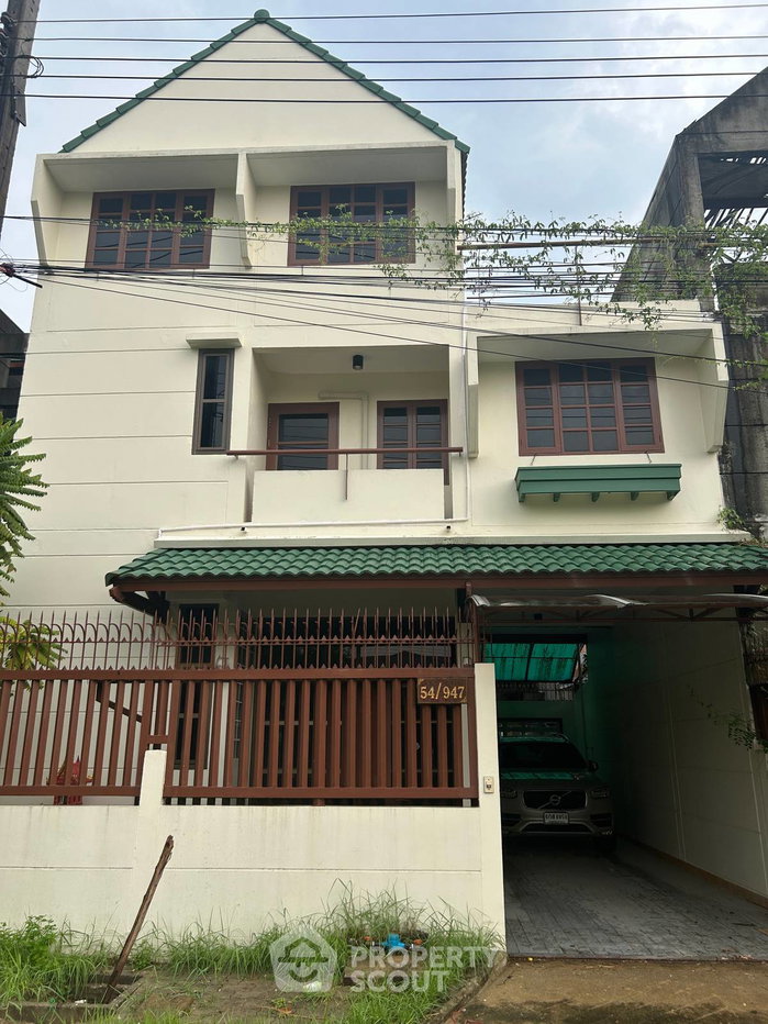 รูป ทาวน์เฮ้าส์ 4 ห้องนอน พื้นที่ 382 ตร.ม. ขายในประเวศ กรุงเทพฯ (ID 3453759) - รูปที่ 1/25