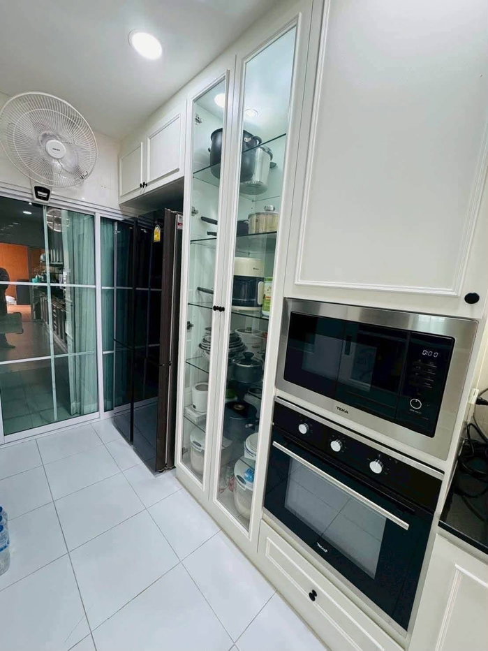 รูป 🏡 𝗟𝗔𝗟𝗜𝗡 𝗧𝗛𝗘 𝗣𝗔𝗧𝗧𝗜𝗦𝗦𝗘 ✨ | บ้านสไตล์ฝรั่งเศส | 𝟰 ห้องนอน 𝟯 ห้องน้ำ | บิวท์อินหรูทั้งหลัง 💎| ค่าเช่าเพียง 𝟯𝟬,𝟬𝟬𝟬 บาท/เดือน‼️ - รูปที่ 24/31