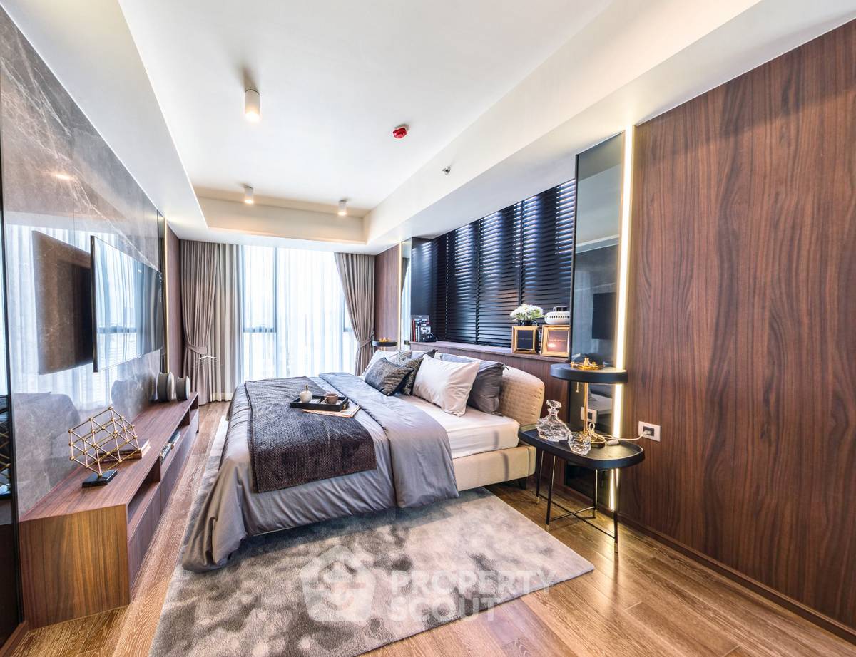 picture 3-BR Condo at Muniq Sukhumvit 23 near MRT Sukhumvit (ID 2025309) - 3/10