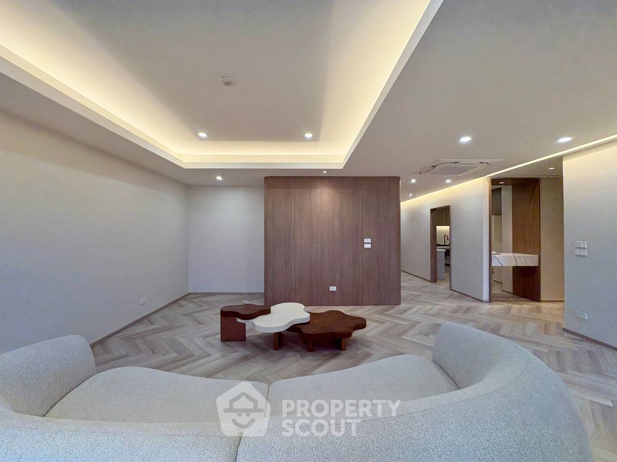 picture 3-BR Condo at Asoke Tower near MRT Phetchaburi (ID 3453732) - 8/19