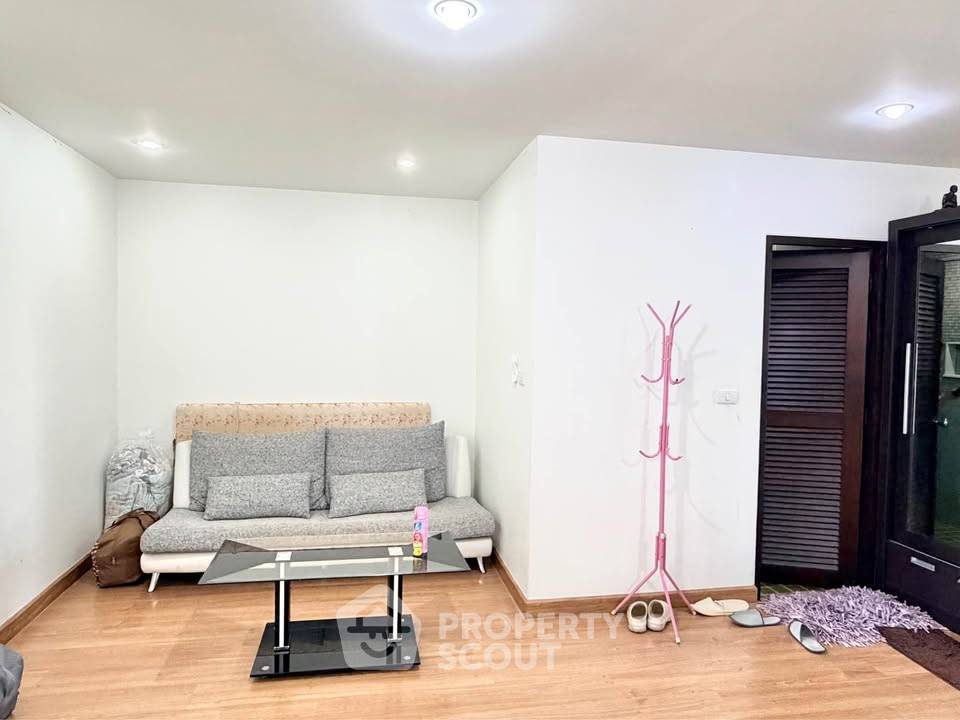 picture 1-BR Condo at Rawee Waree Residence close to Nimmanhaemin (ID 3451840) - 10/13