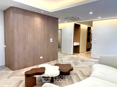 Condos for sale : 3-BR Condo at Asoke Tower near MRT Phetchaburi (ID 3453732)