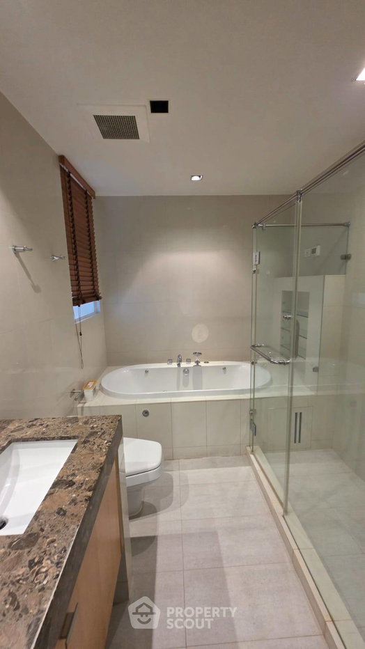 picture 23rd-Floor 3-BR 210 Sqm Athenee Residence Near BTS Phloen Chit (ID 2228805) - 12/21