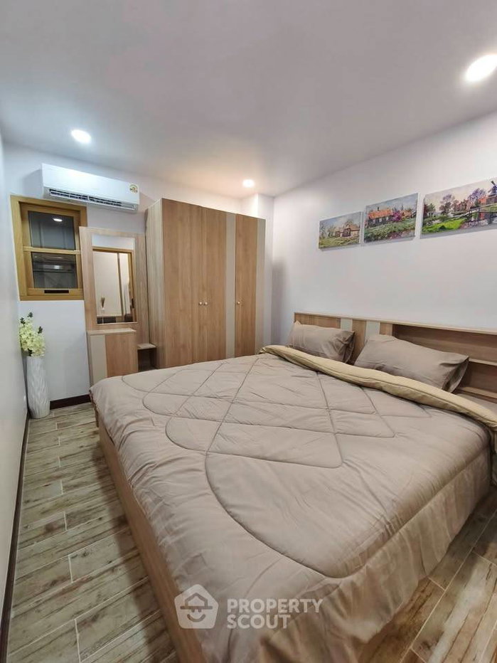 picture 1-BR Condo at Night Bazaar Condotel in Chang Khlan (ID 3450422) - 10/16