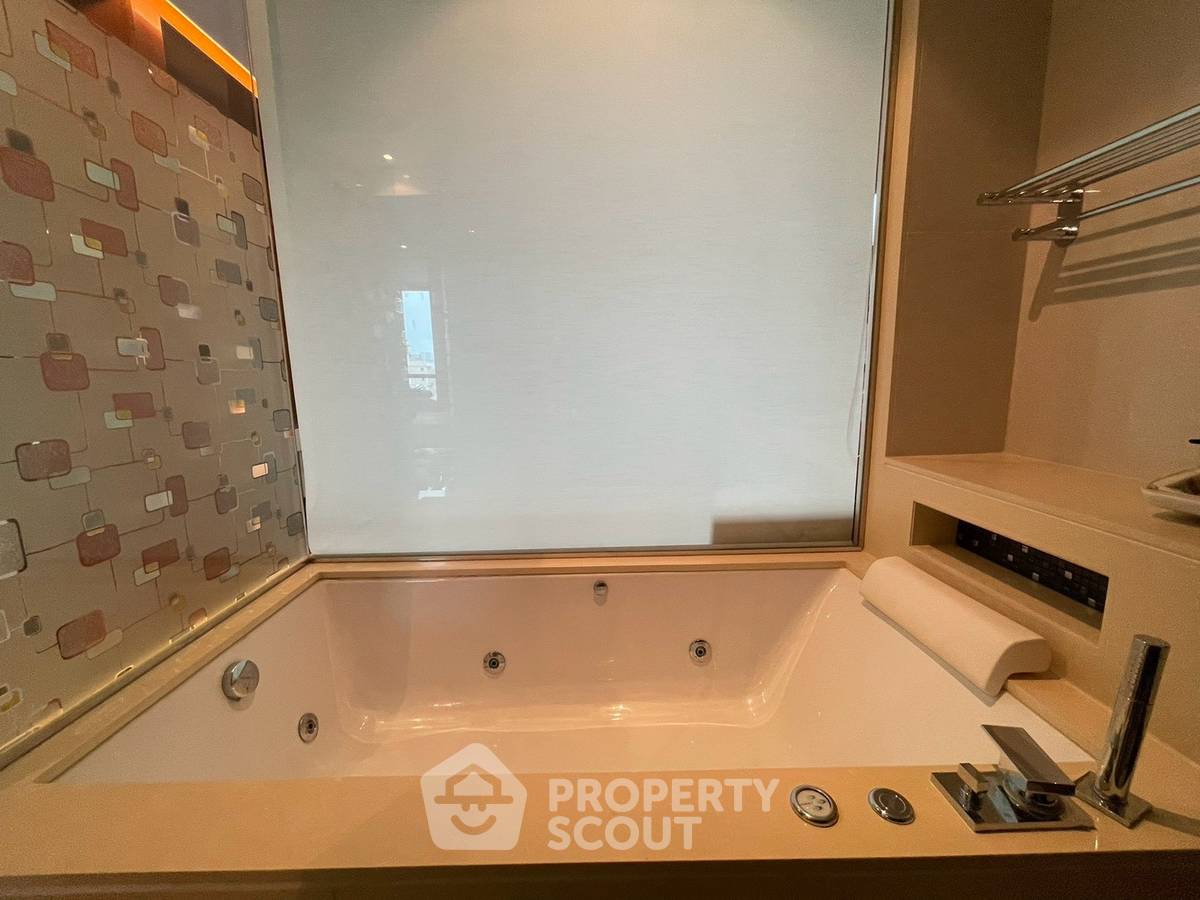 รูป คุ้มราคา 1 ห้องนอน The Address Sukhumvit 28 ใกล้ BTS พร้อมพงษ์ 300 ม. (ID 3452429) - รูปที่ 9/10